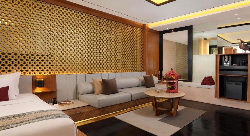 Image of Seminyak King Suite with Balcony 7