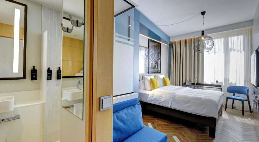 Image of Classic room 2 single beds 0