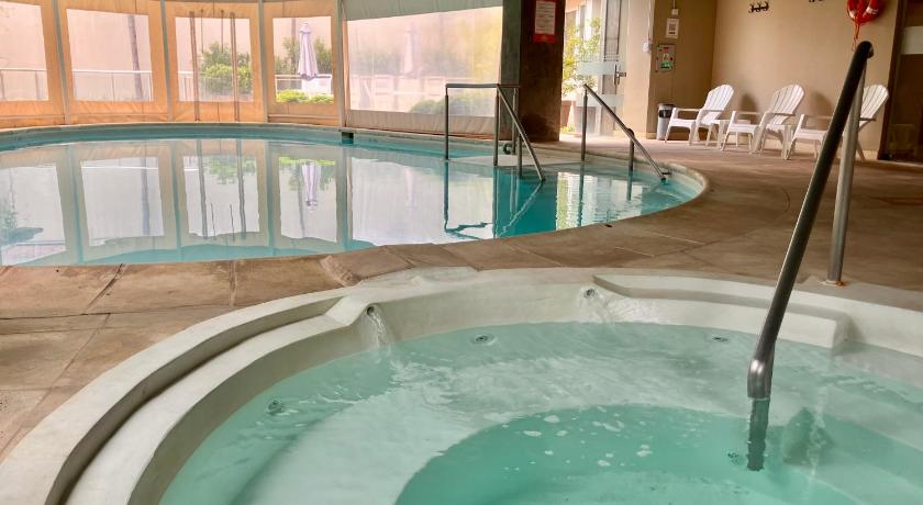 Yerba Buena Howard Johnson Yerba Buena 4-Star Hotel room