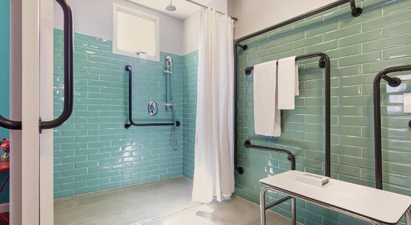 Image of Adapted Apartment with Double Bed 6