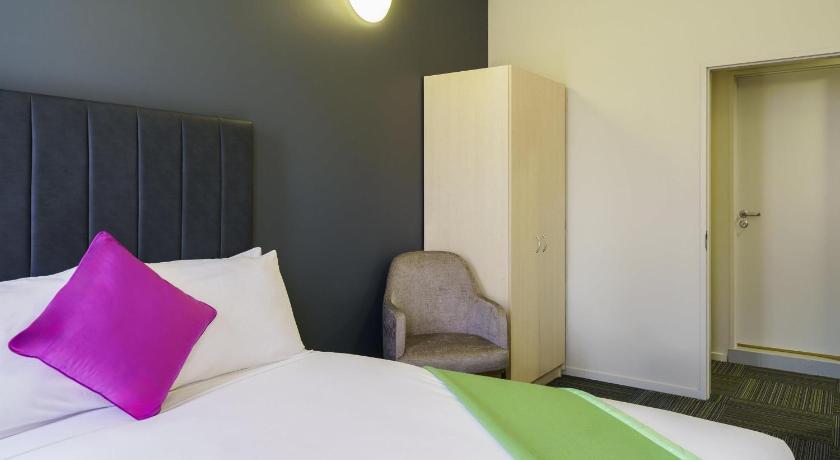 Image of Apartment with Queen Bed 8