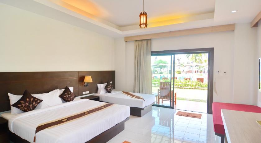 Image of Pool View Suite 0