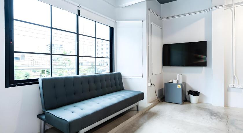 曼谷 Yellow Place Sukhumvit 2-เยลโล่ เพลส สุขุมวิท 2 3星级 酒店 泳池