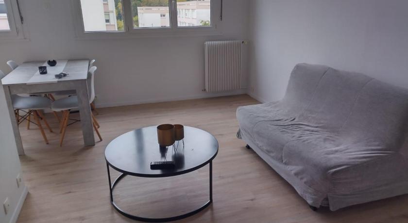 Appartement au bord du Clain parking privatif