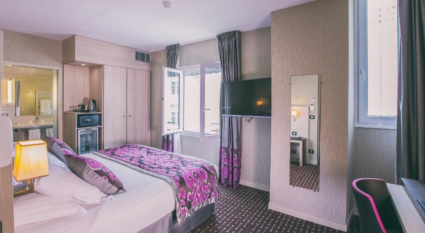 Image of 1 King Bed, NonSmoking, Superior Room 0