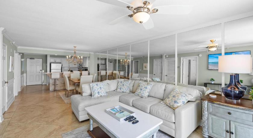 Image of Two-Bedroom Apartment with Balcony and Sea View 5