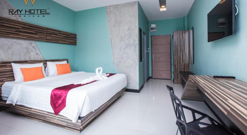 Image of Executive Double Bed 10