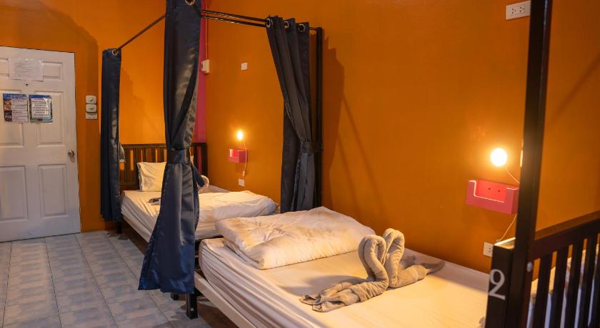 Image of 4-Bed Mixed Dormitory Room 4