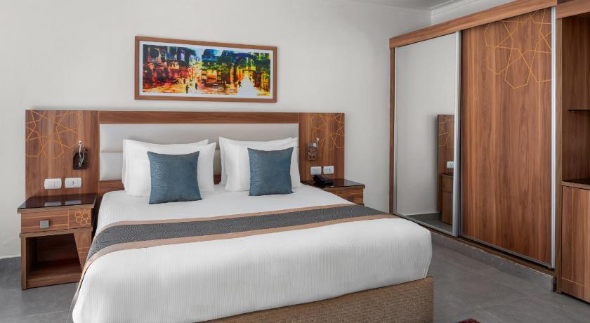 Image of Jacuzzi Bungalow 10
