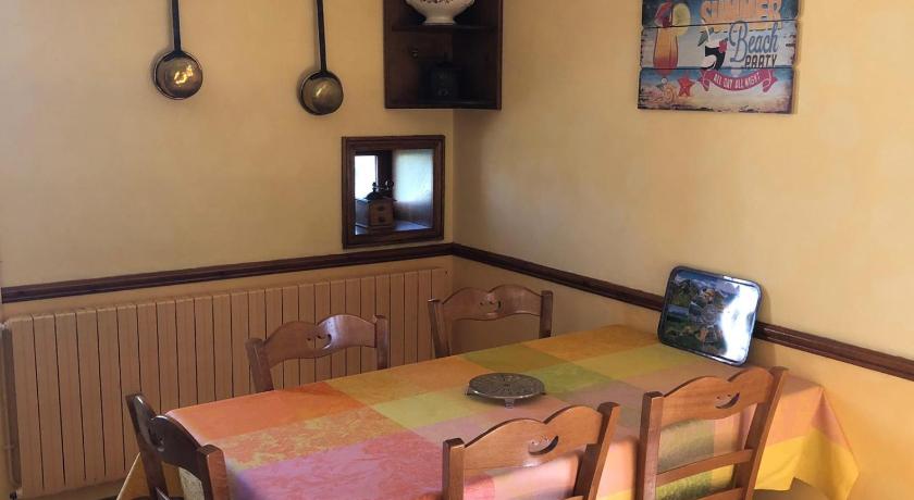 シャティヨン Gite de la Croix Mandet 3つ星 シングルルーム レストラン