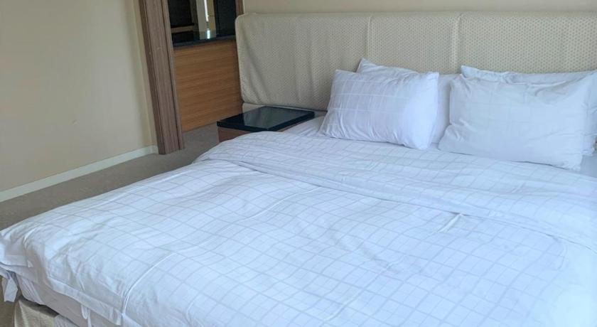 Image of Standard Suite (city View) 8