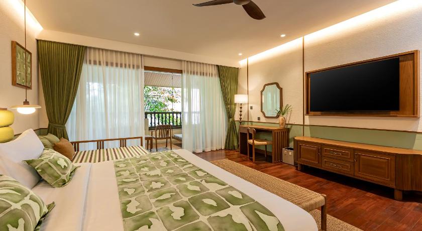 Фото: Люкс для молодоженов (Honeymoon Suite) 10