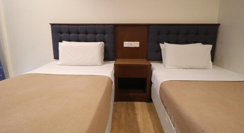 Image of Twin Room 3