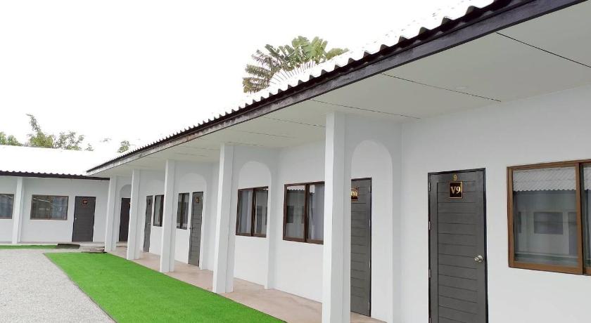 パタヤ 17 Garden  3つ星 ホテル スイート