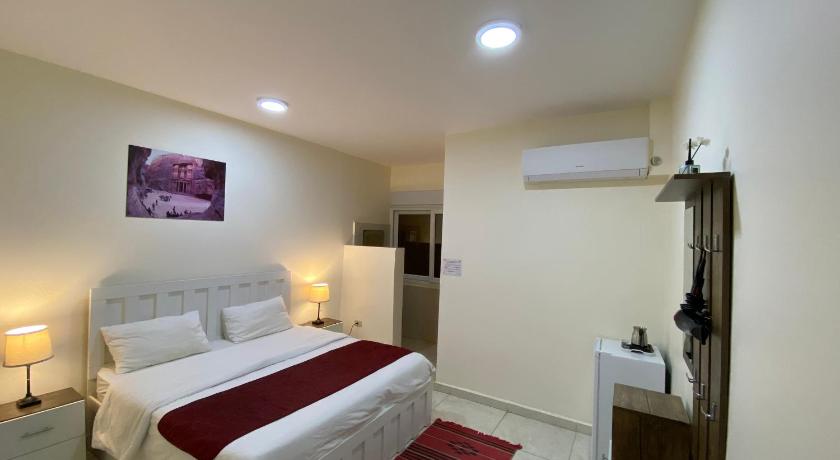 Rose city inn - image 2