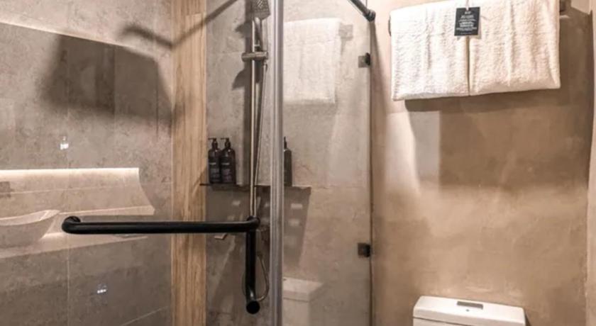 Image of 2 Bedroom Suite 4