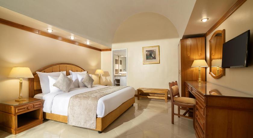 รูปของExecutive Suite, King Bed, Garden View 0