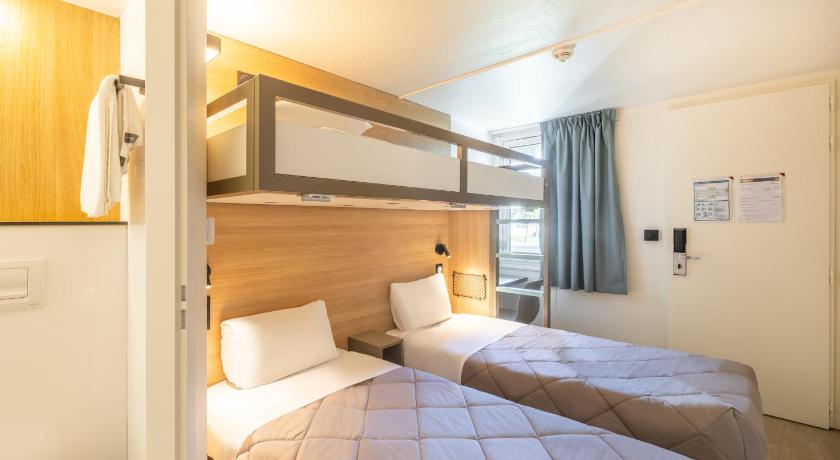 Image of Triple Room 5