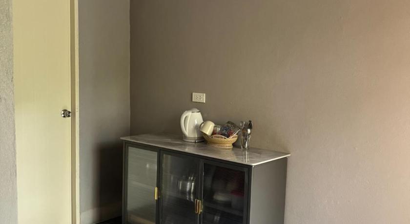 Image of One-Bedroom Bungalow 14