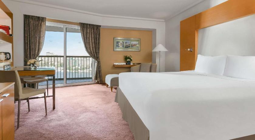 Image of Luxury Room, 1 King Size Bed, Full Nile View 0