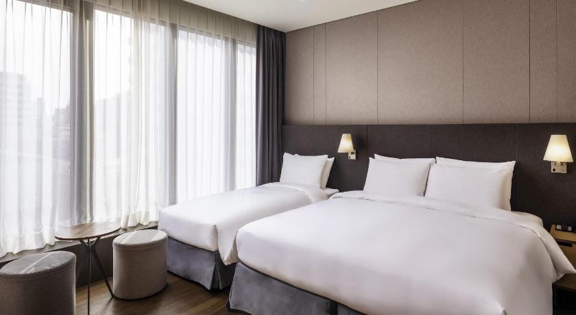 Image of Junior Suite with One Double Bed and One Single Bed 0