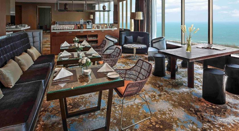 Image of Two Bedroom Presidential Suite with Jacuzzi and Lounge Access 4