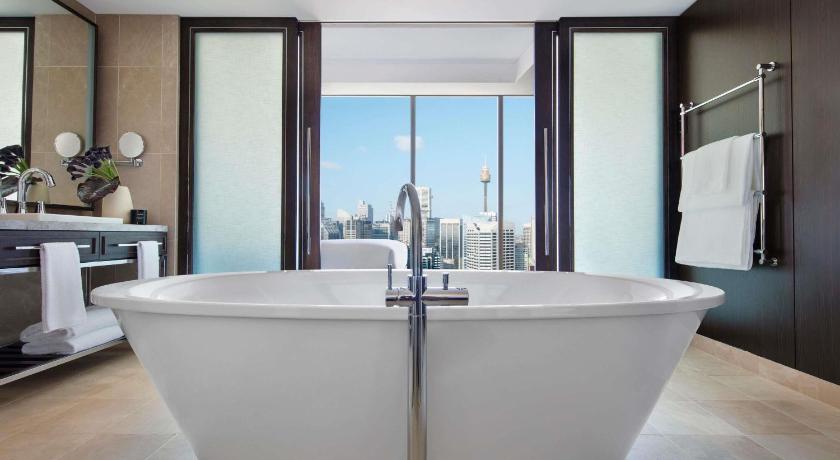 Image of Bellerive Suite with One King Bed and Club Millesime Access - Harbor View 2