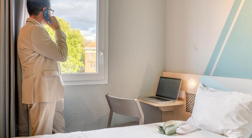 Image of Double Room with a large bed for 2 people 10