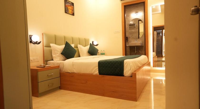 Hotel Royal Villa - image 14