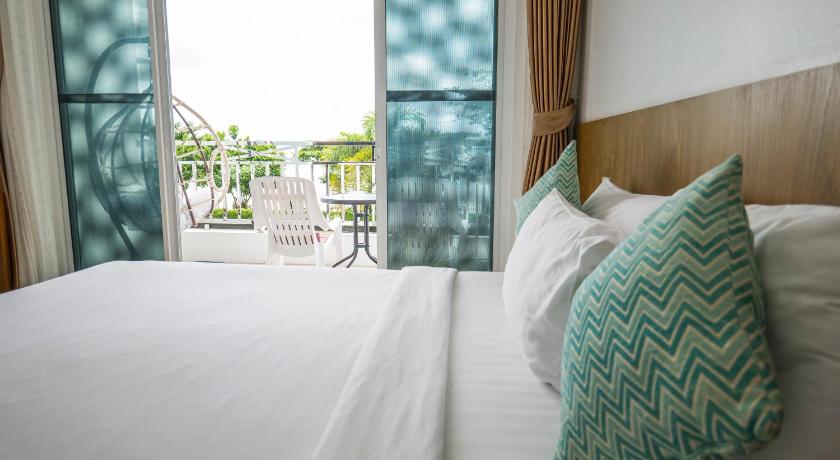 Image of Deluxe Double Room 9