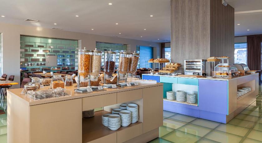 ギマランイス Hotel de Guimaraes 4つ星 ホテル レストラン