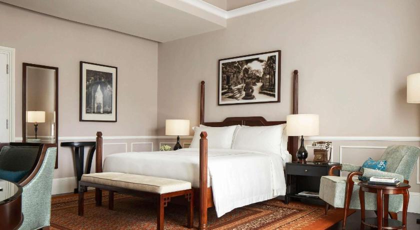 Image of Landmark Room King 8