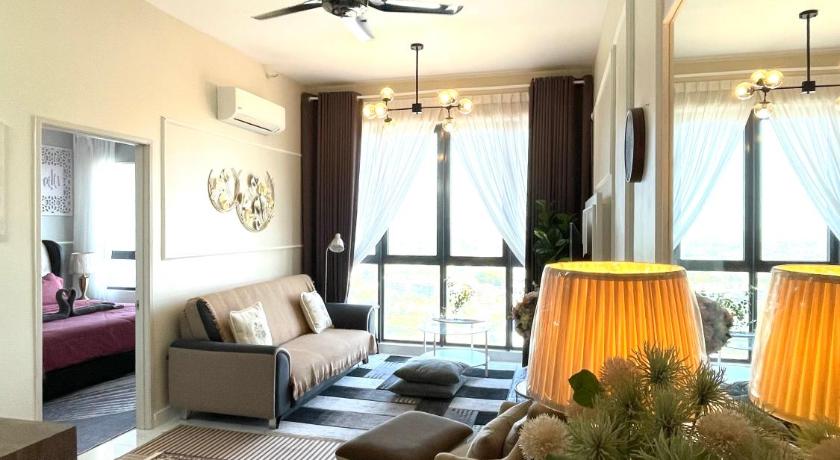 Netflix 2 Queen Bed Troika Kota Bharu Homestay 113 - image 5