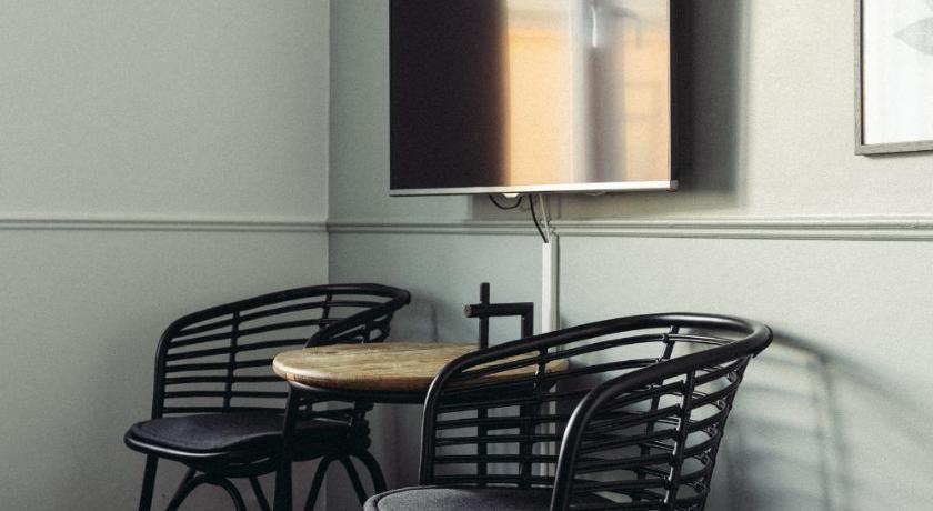 Image of Standard Room (55 in bed) - Excluding Spa 3