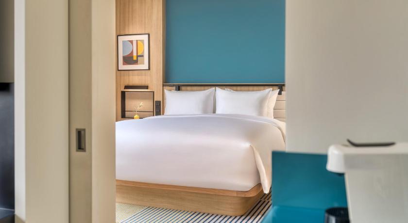 Image of 1 Bedroom Suite Balcony Courtyard View 1