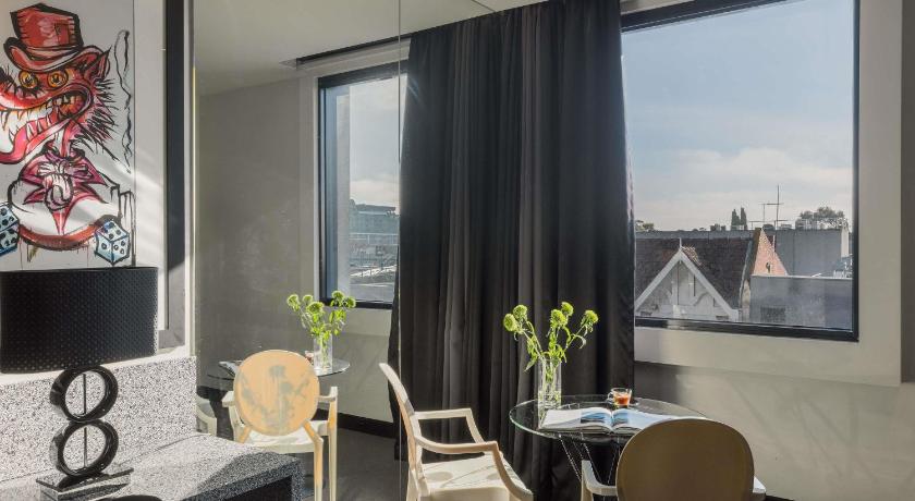 Image of Deluxe Studio Suite 3