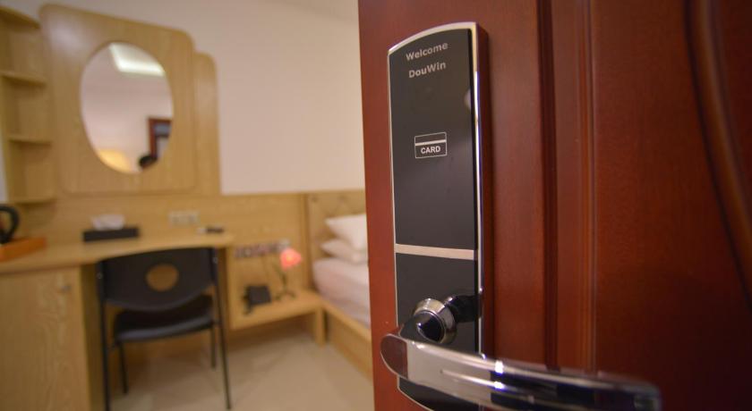 Image of Deluxe Room with Sea View 15