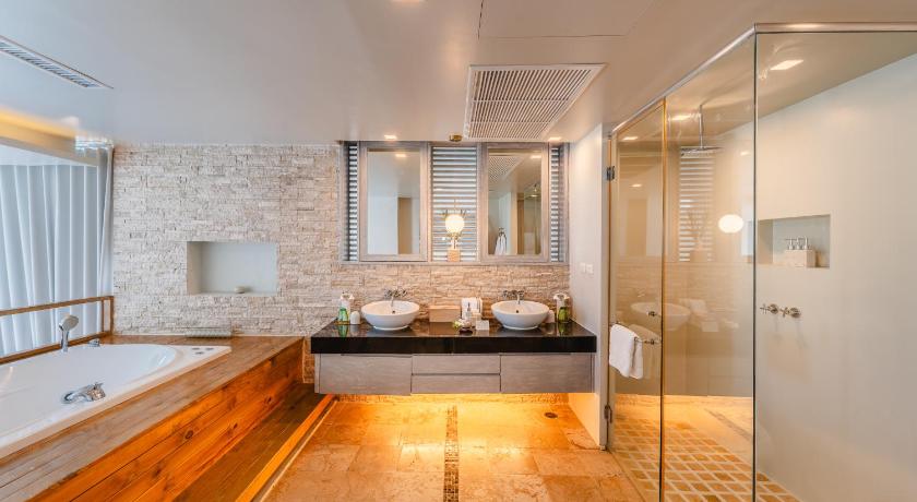 Image of 4 Bedroom Beachfront Villa 2