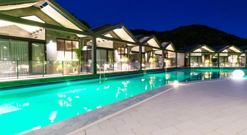 니시무로 FIVE SPRING RESORT THE SHIRAHAMA 5성급 숙소 로비