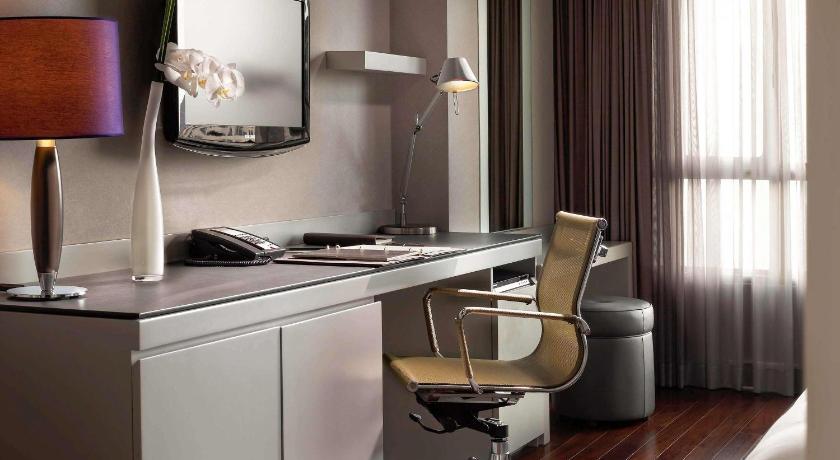 Image of SUPERIOR ROOM, Club Millésime Access, 1 King Size Bed, City View 9