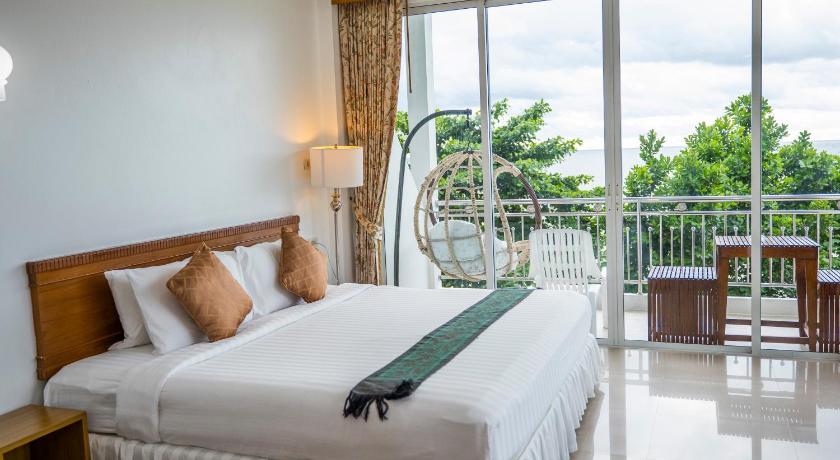 Image of Deluxe Corner Room with Sea View 4