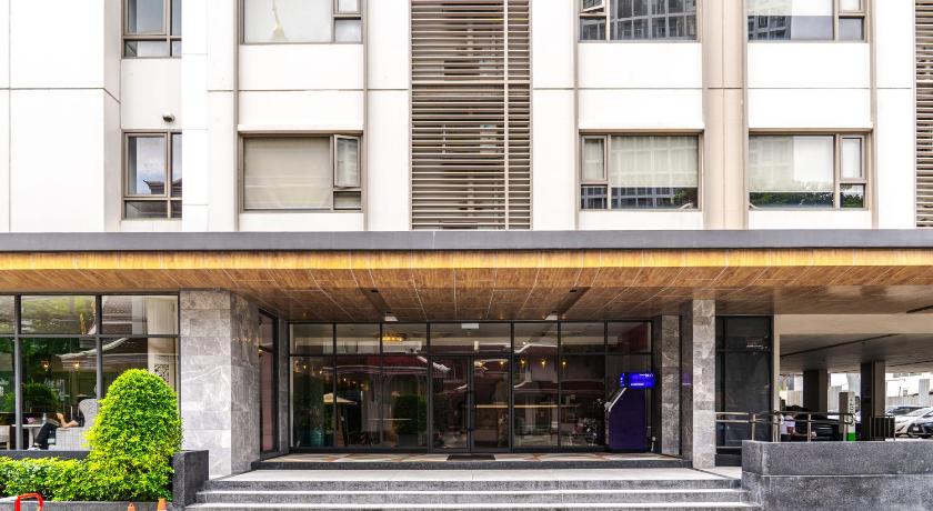 56 Surawong Hotel Bangkok - image 9