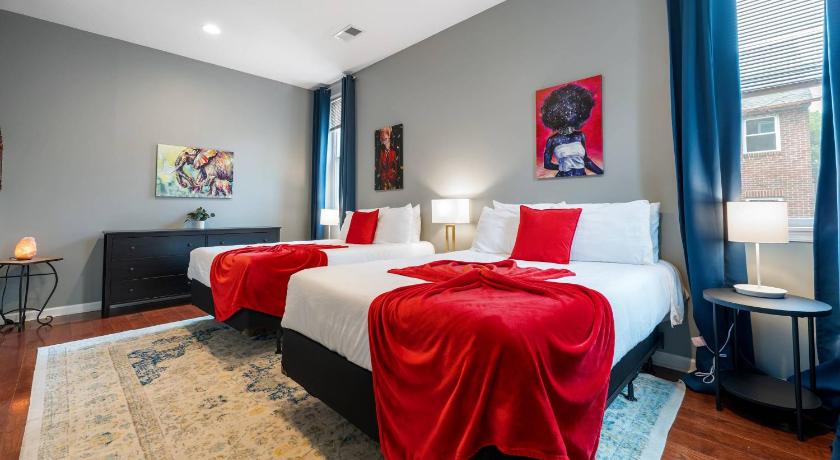 Philadelphia Large 3 bdrm apt, 2ba, unique art 4-Star Accommodation amenity