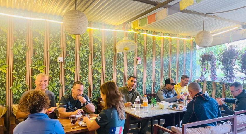 Hotel Peace Ganga Inn – Pokhara, FL