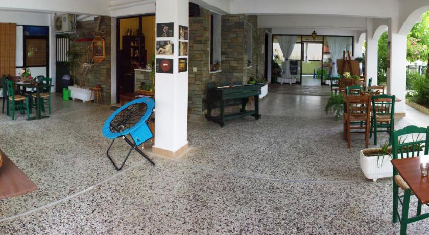 Dionisos Palms Apartments photo