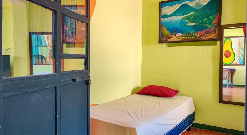 Imagen de Habitación Triple Confort con ducha (Comfort Triple Room with Shower) 5
