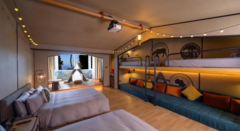 Image of Family Room 0