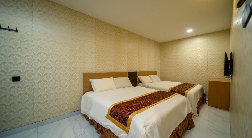 Image of Deluxe Queen Room 3