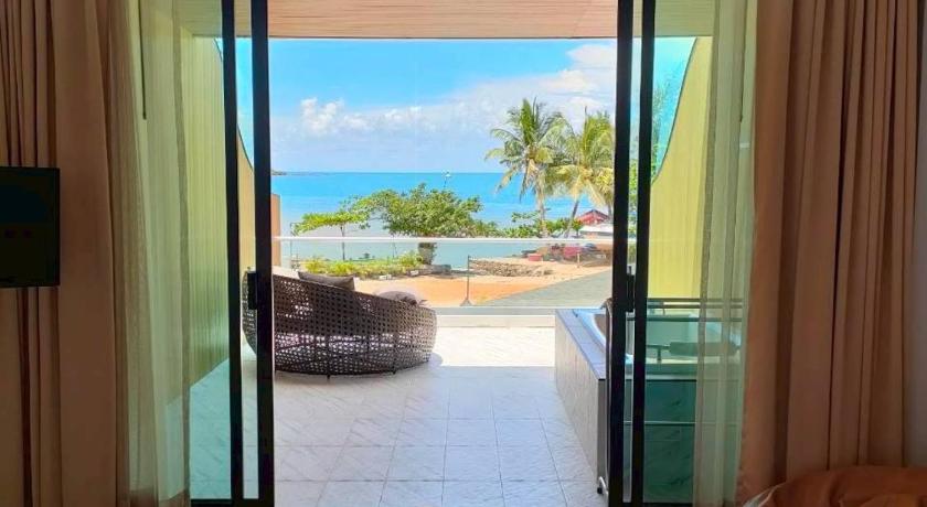 Image of Deluxe Sea View 3