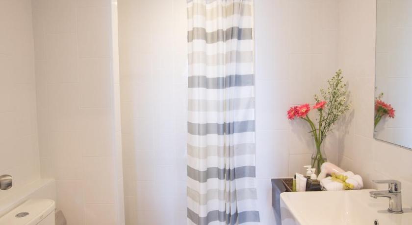 Image of Deluxe Triple Room 9